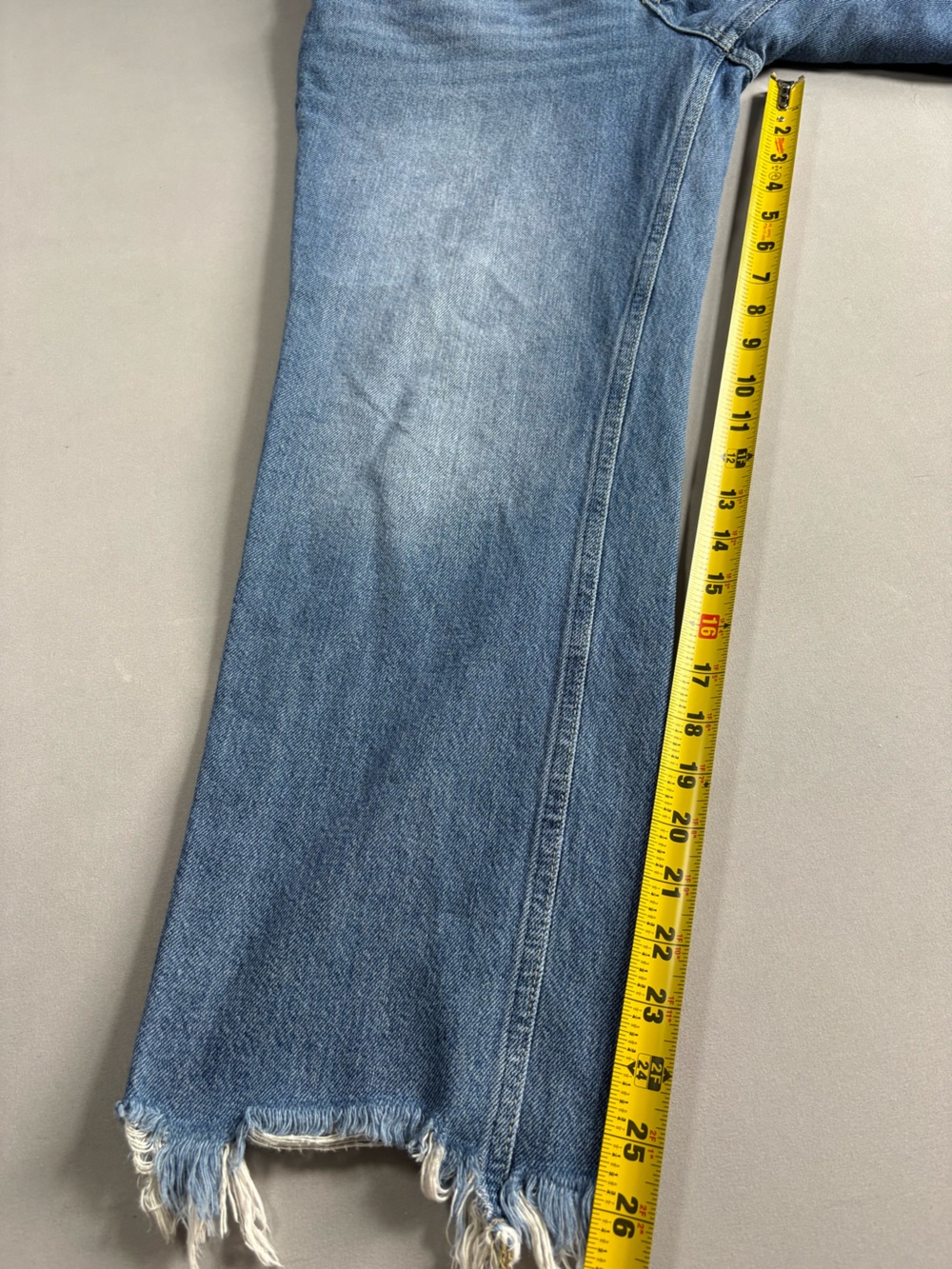 We The Free Women's Blue Jeans Button Fly Straight Leg Size 29 Distressed Denim - Picture 5 of 8